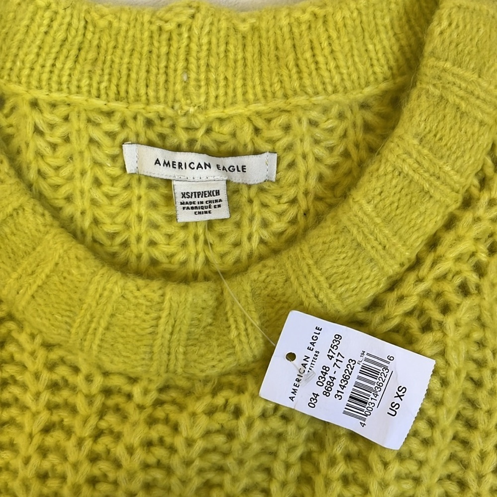 American Eagle Women’s Cropped Chunky Knit Sweater Size XS - Picture 7 of 8